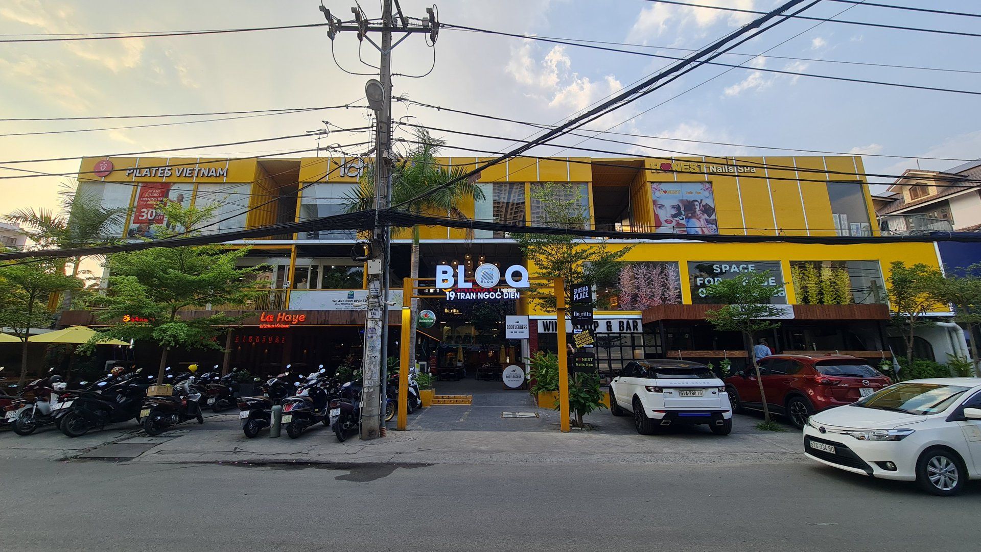 Nơi mọi thứ đều lạ