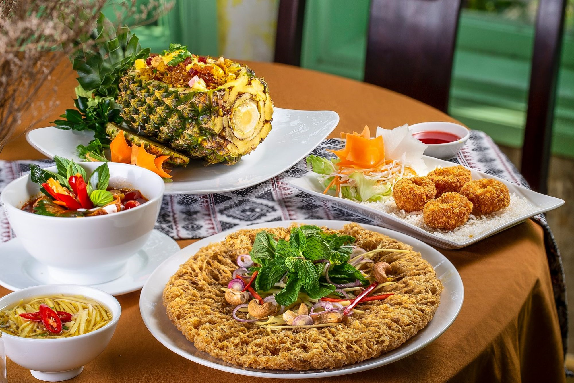 Nơi mọi thứ đều lạ