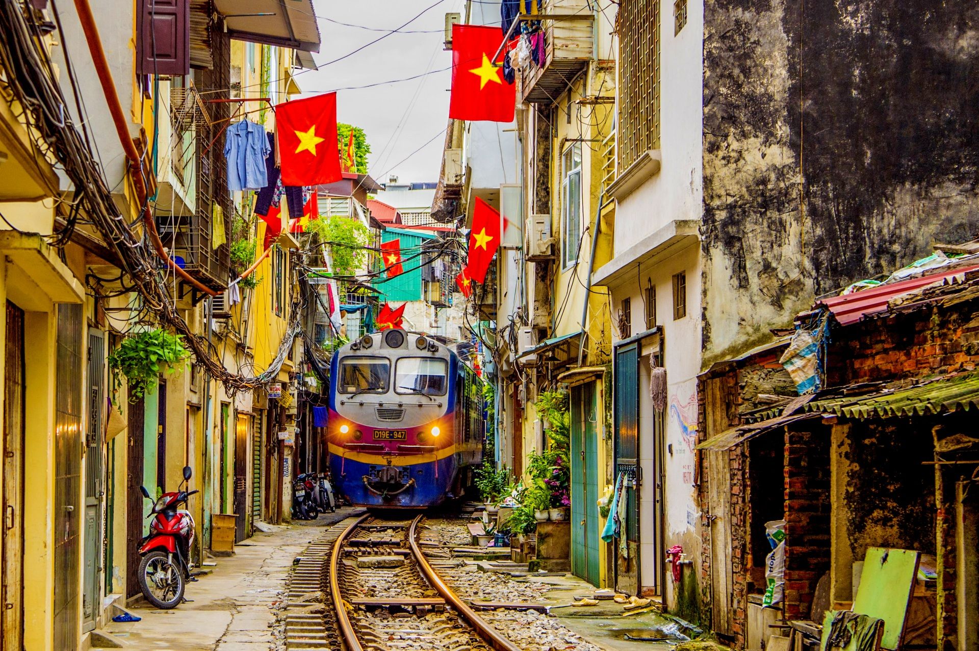 Chuyến tàu Việt Nam huyền thoại