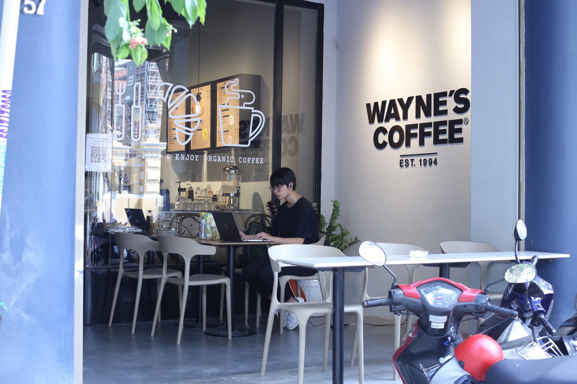 Đi cafe... để làm việc
