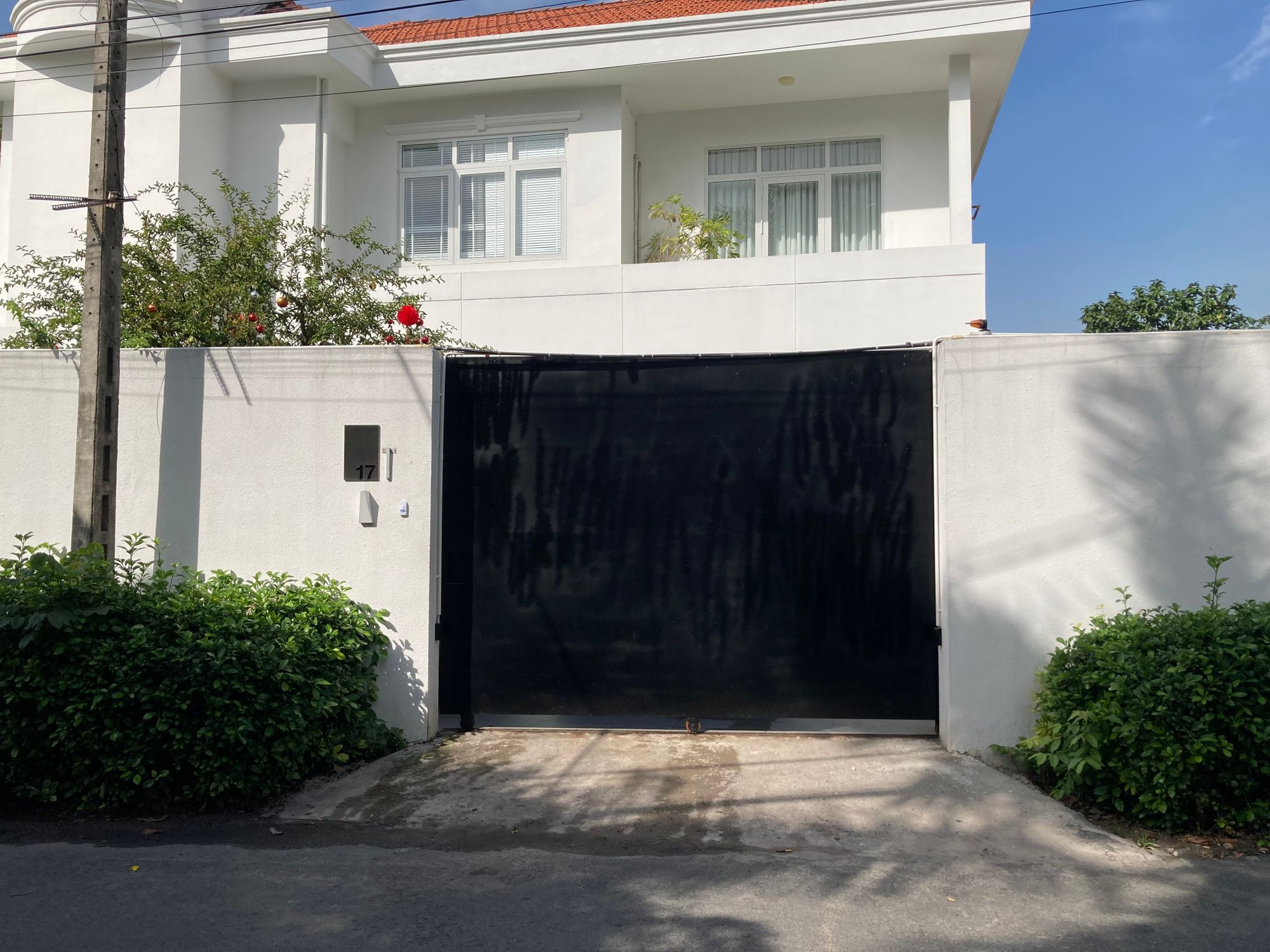Những cánh cổng biết nói