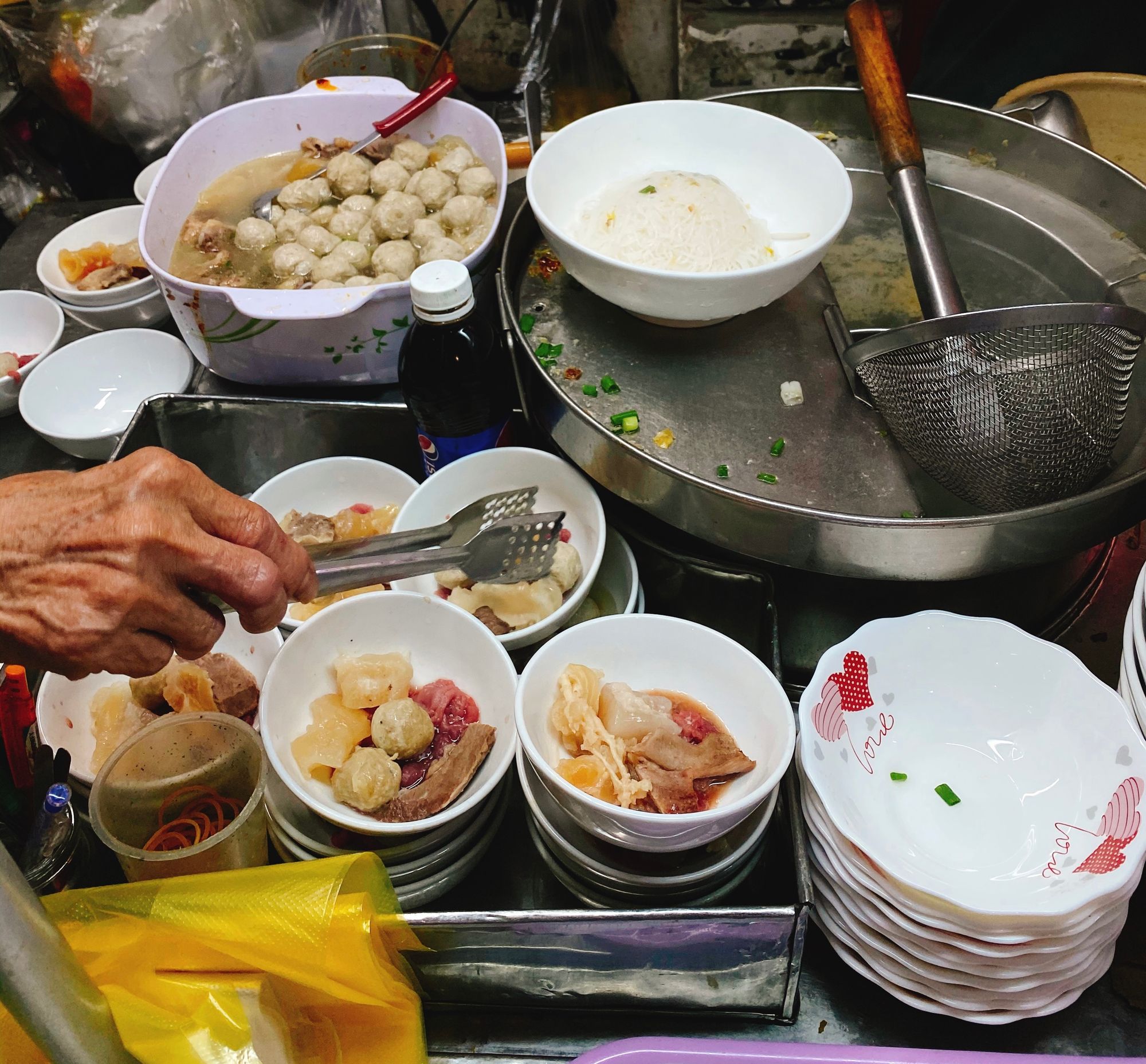 Đi ăn khuya