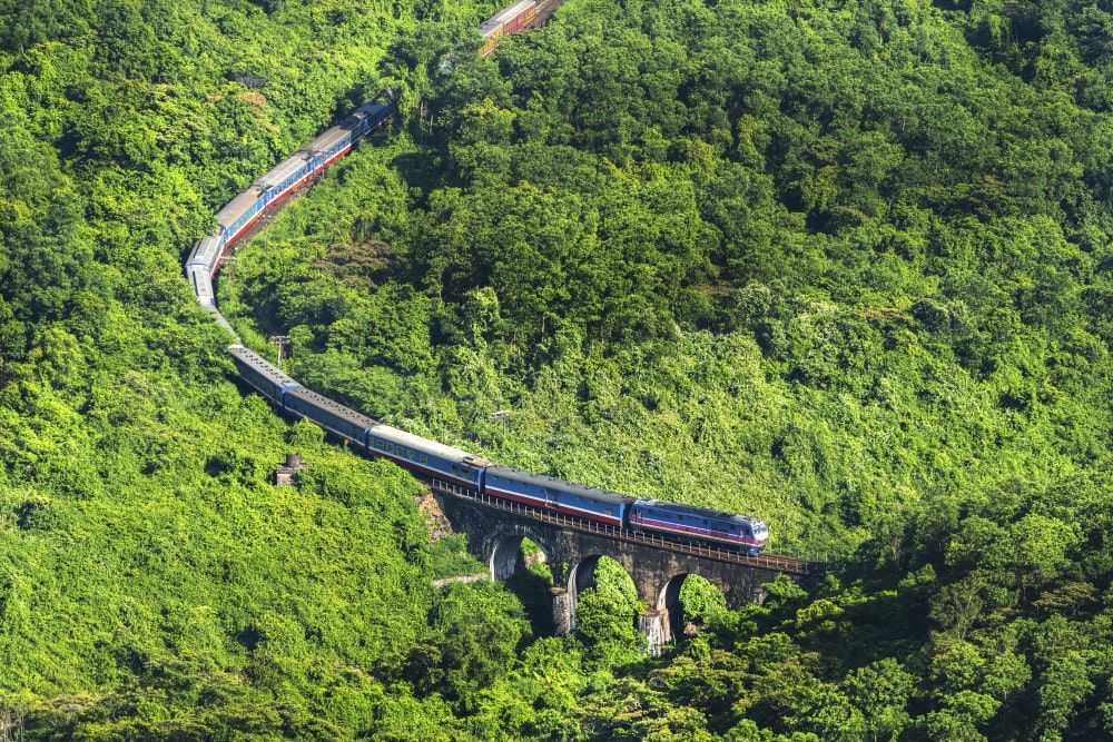 Chuyến tàu Việt Nam huyền thoại
