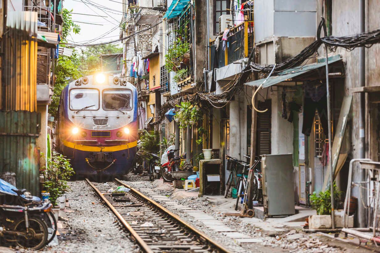 Chuyến tàu Việt Nam huyền thoại