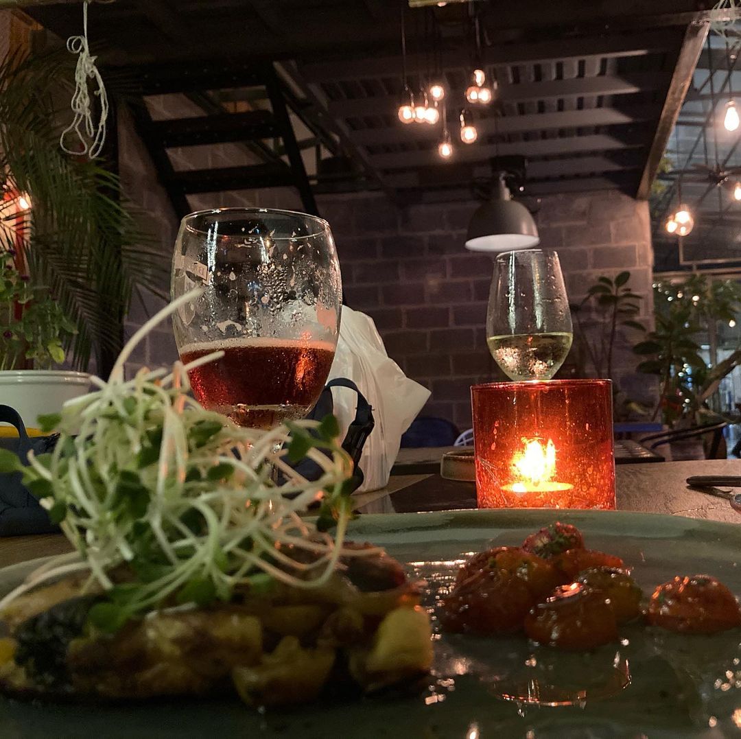 Bia homemade Bỉ trong một quán xinh xắn