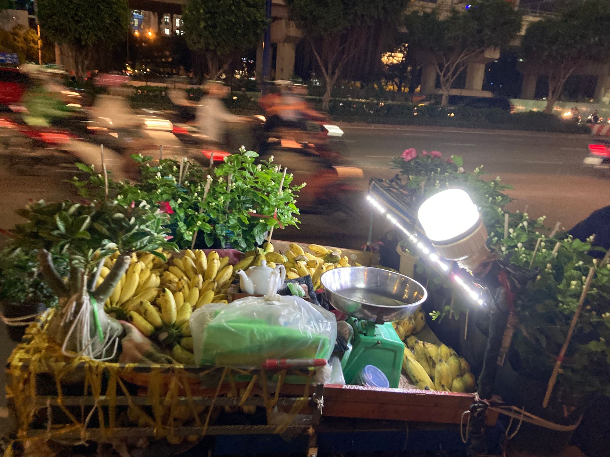 Nghệ thuật bài trí từ những nghệ nhân gánh hàng rong