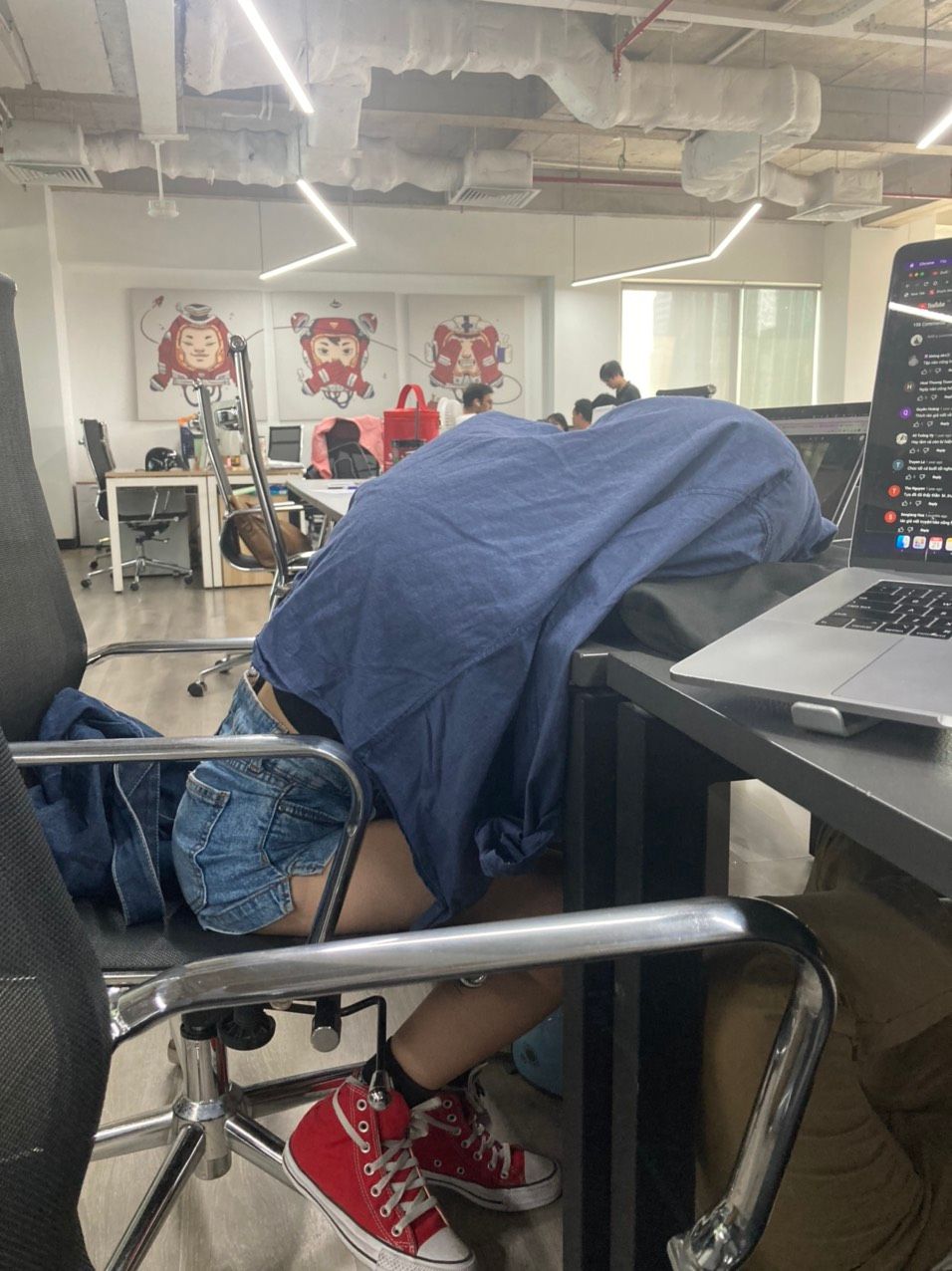 Những điều buồn cười về đi làm và ngủ trưa