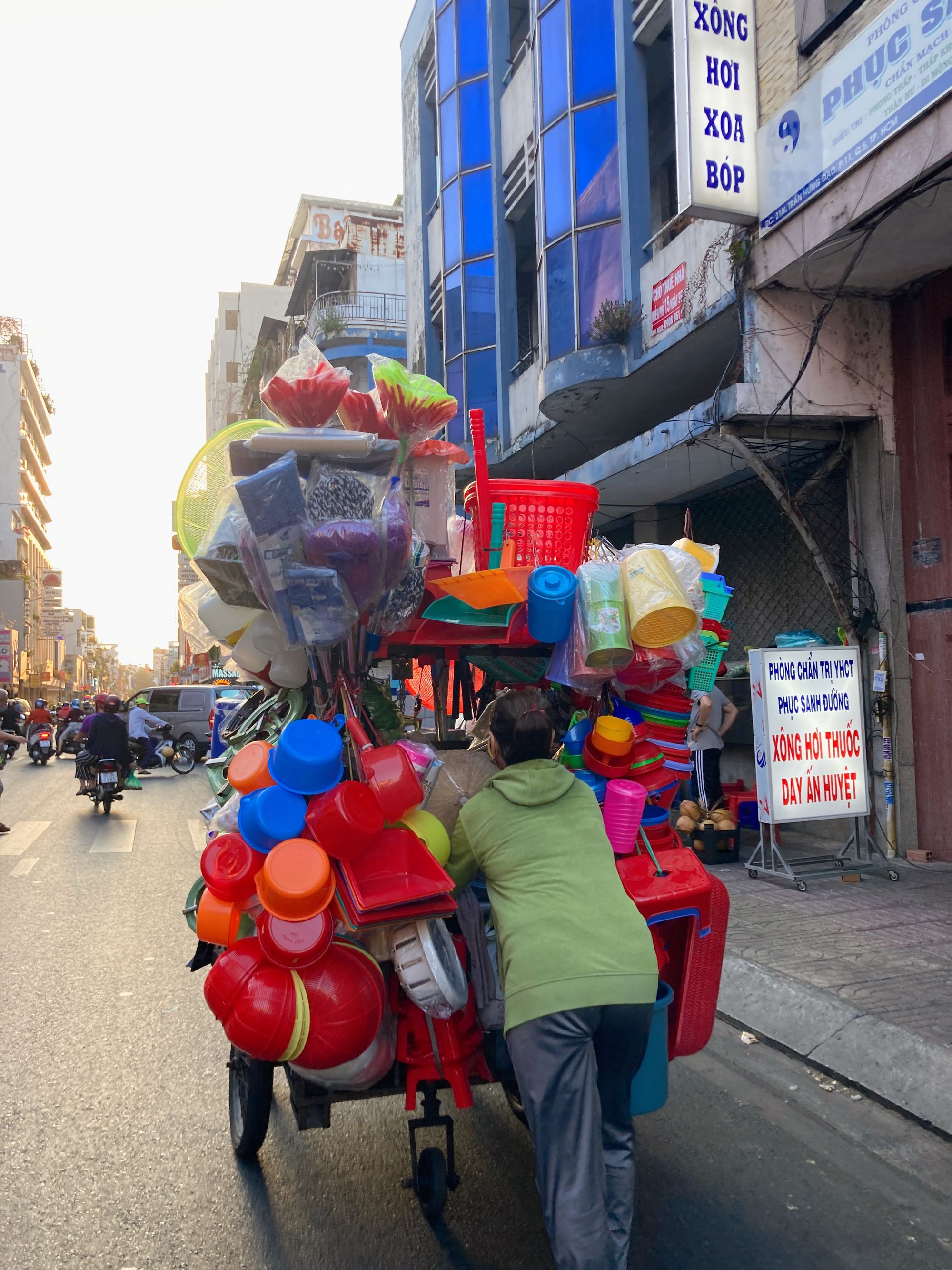 Nghệ thuật bài trí từ những nghệ nhân gánh hàng rong
