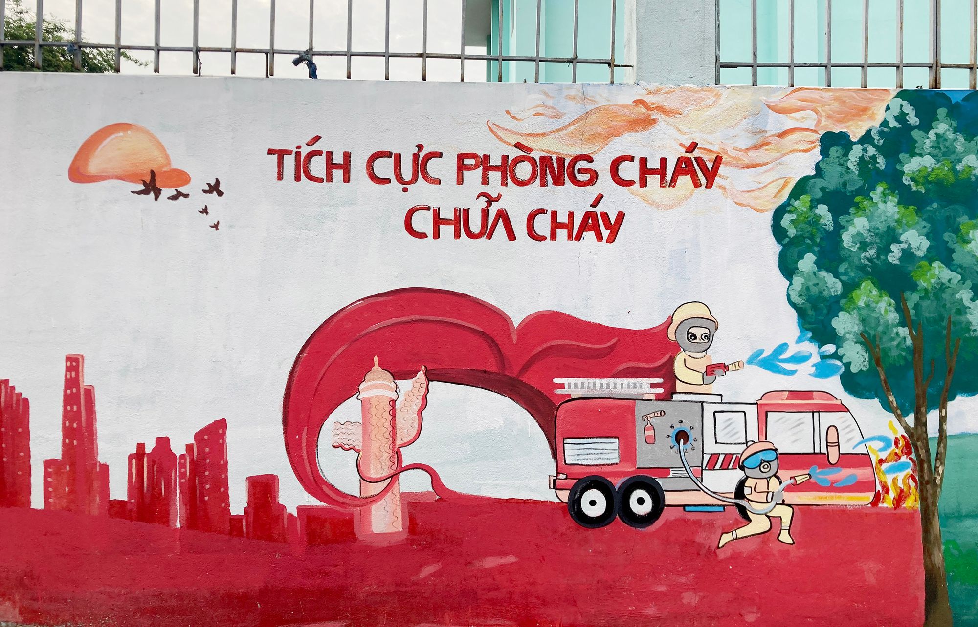 Những bức tranh trên đường Sài Gòn