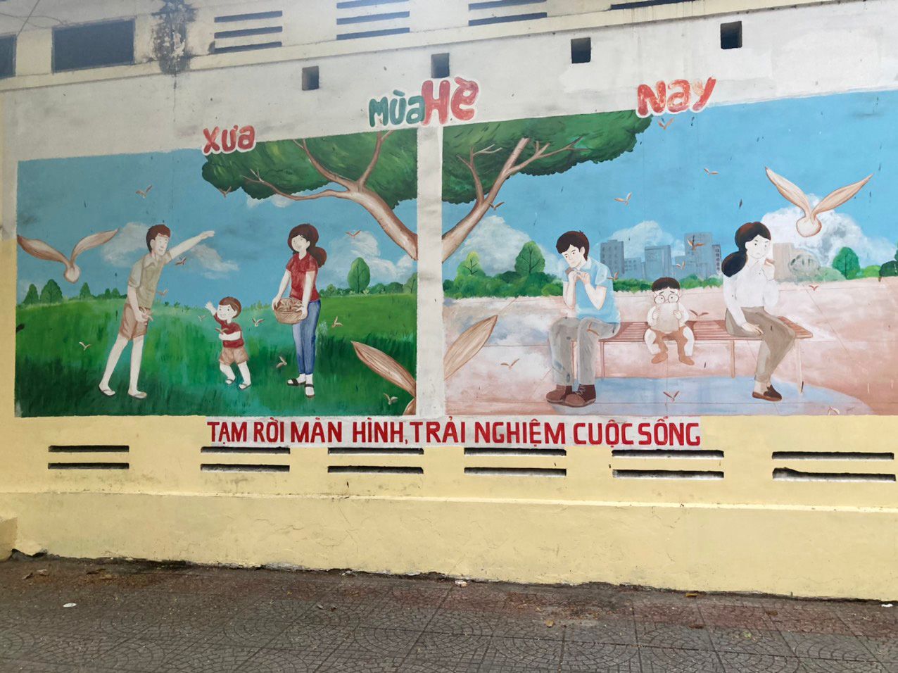 Những bức tranh trên đường Sài Gòn