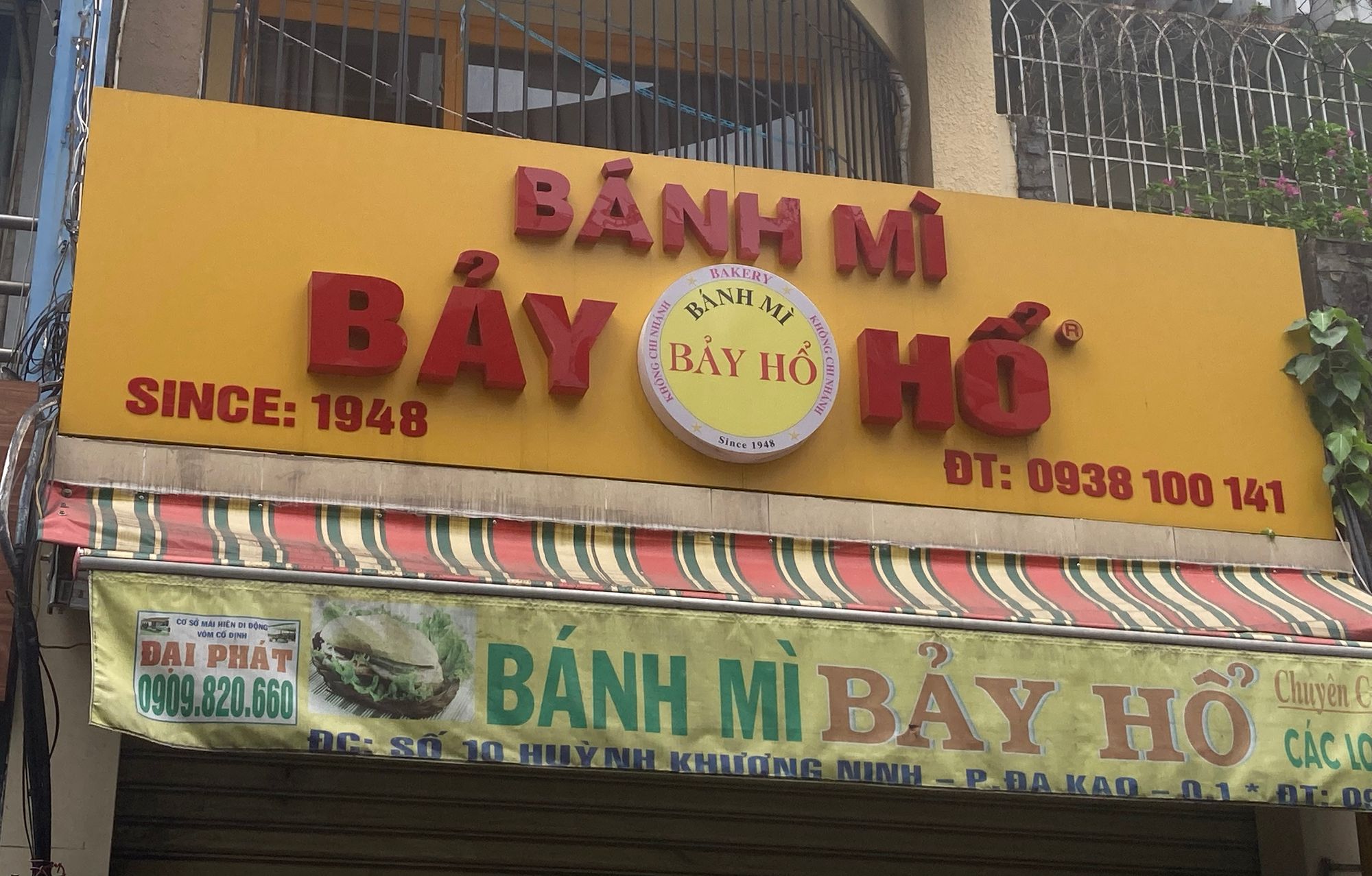 Con đường nhỏ và drama bánh mì thịt