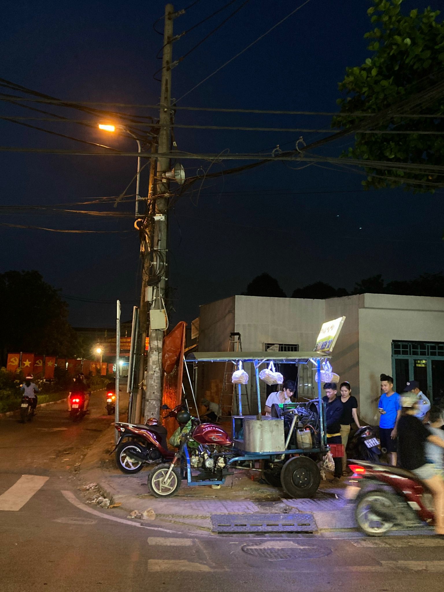 Đất nước của những người thợ cơ khí