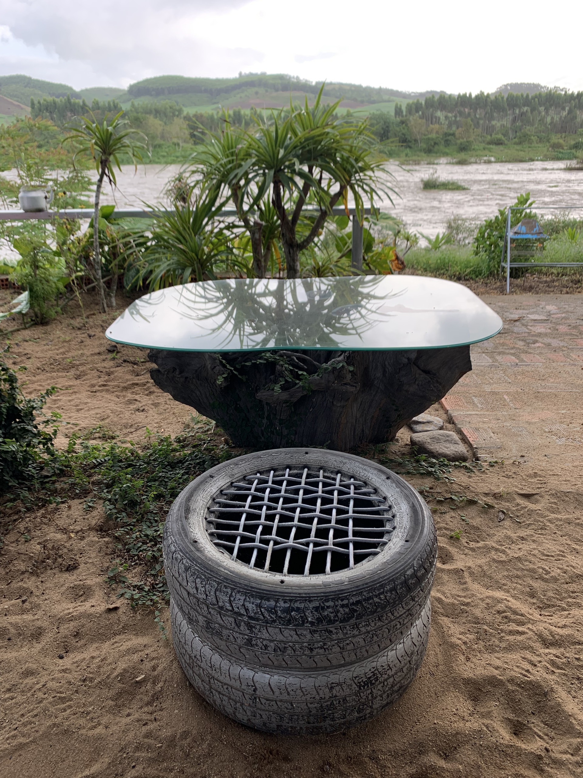 Đất nước của những người thợ cơ khí