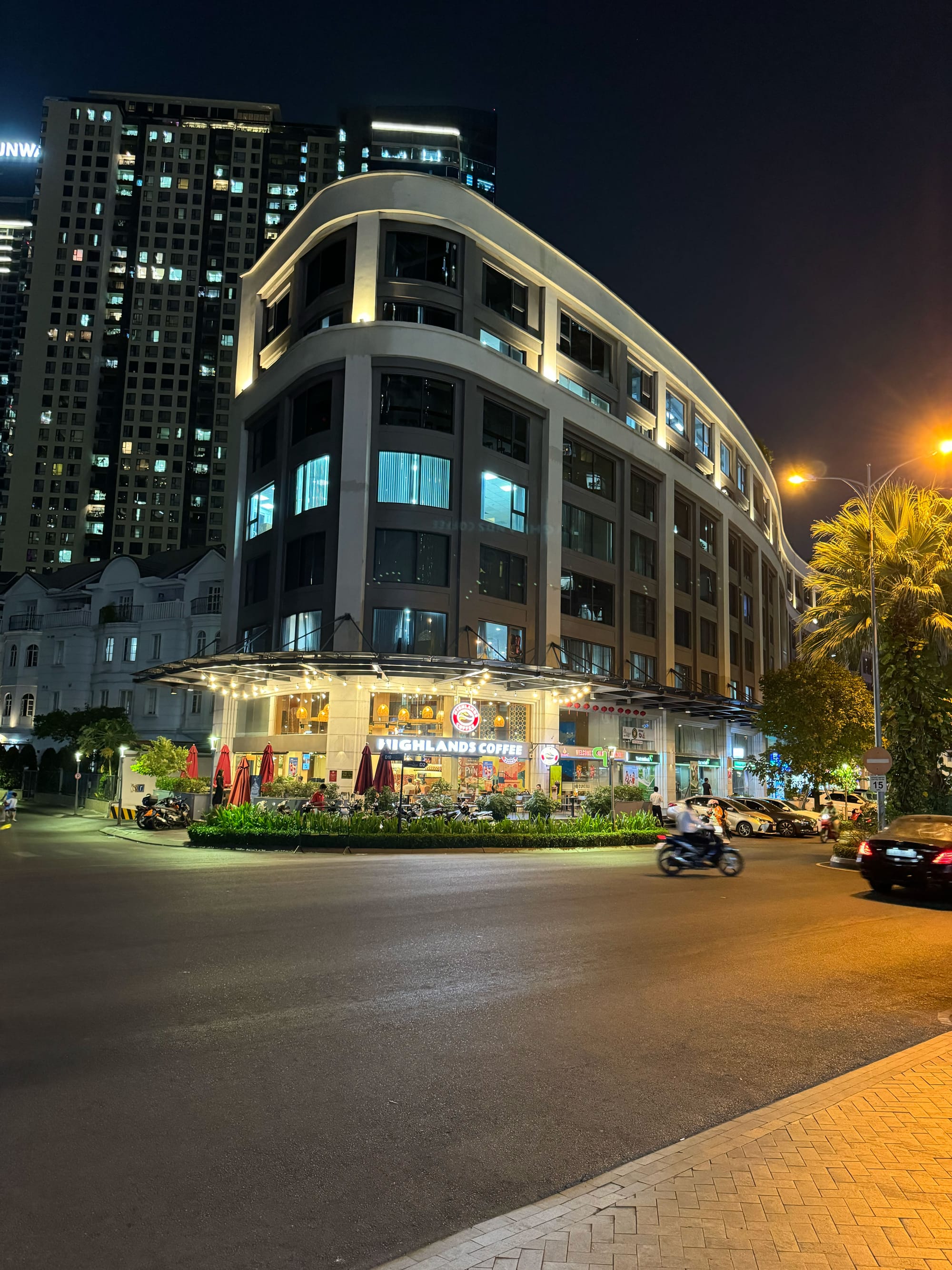 Saigon Pearl