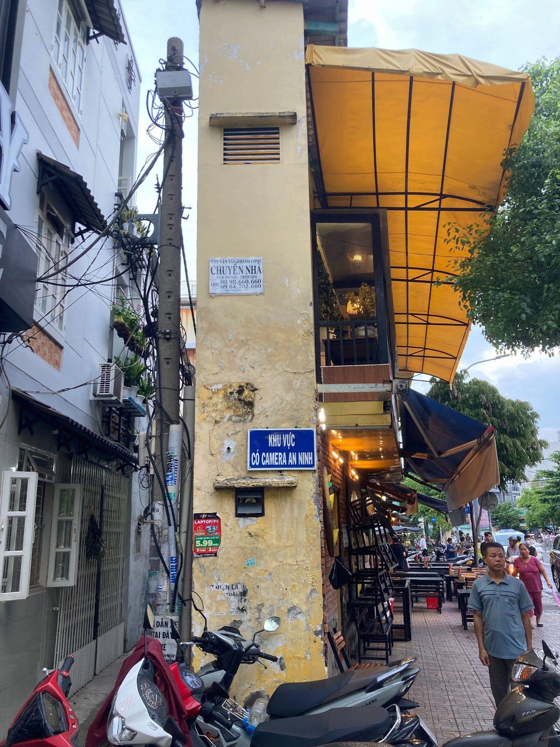 Những ngôi nhà kỳ lạ