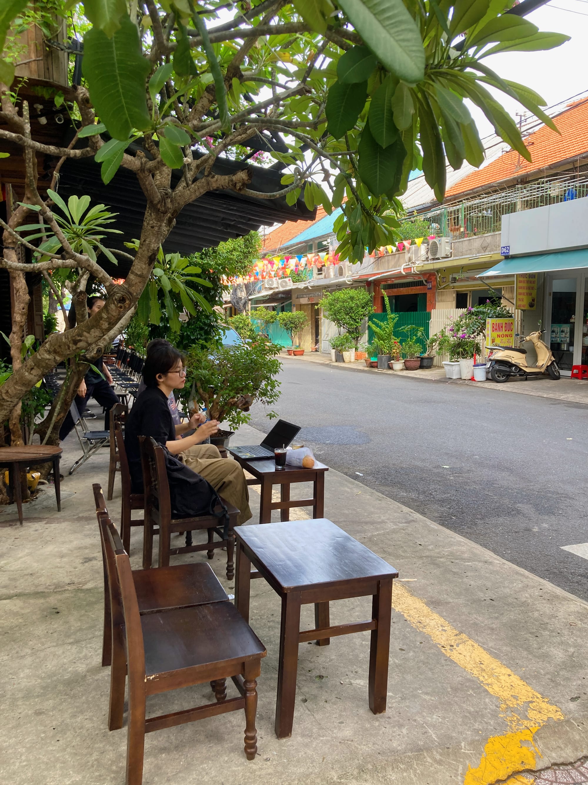 Cuối tuần ở cư xá lớn nhất Sài Gòn