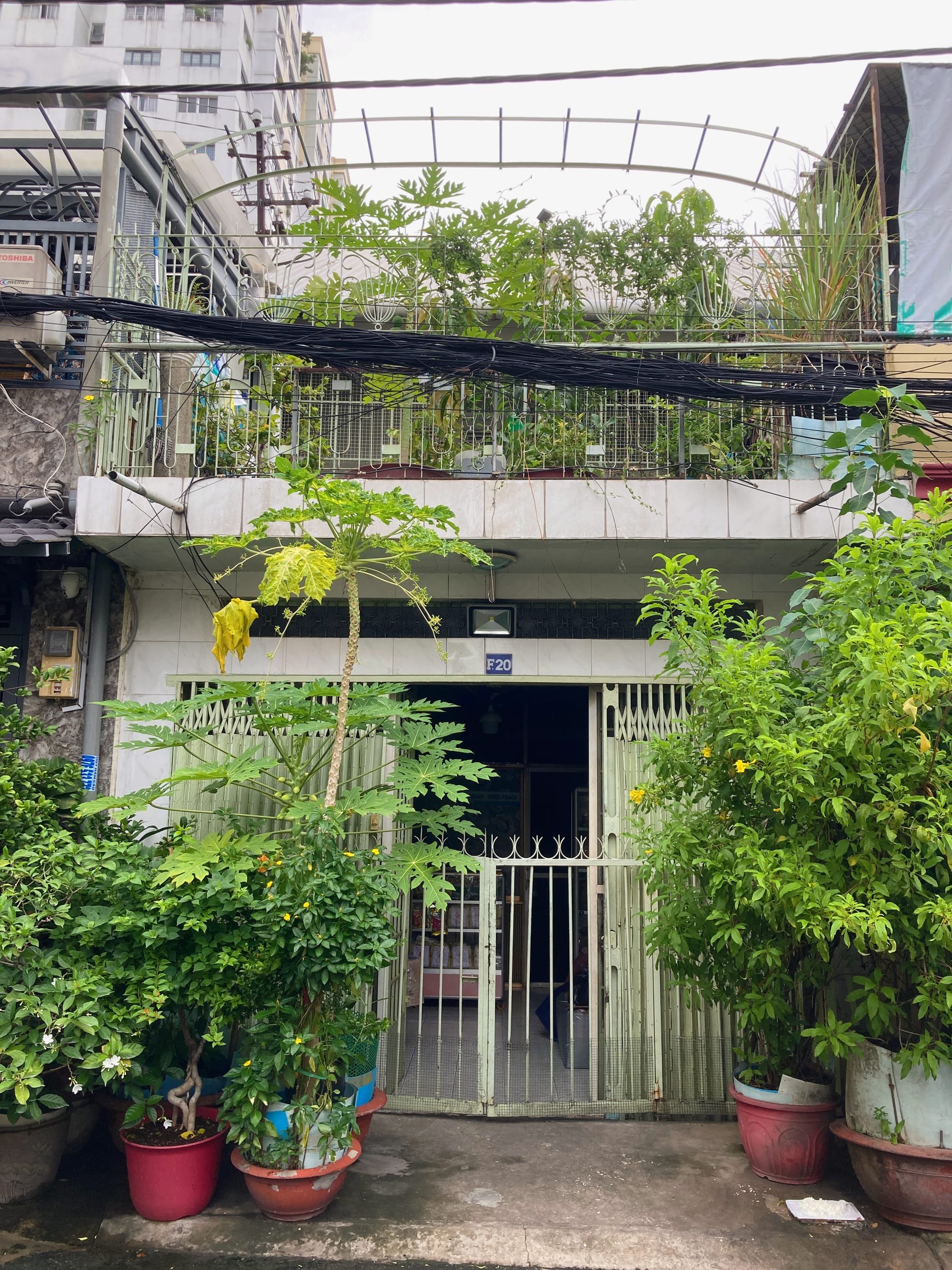 Cuối tuần ở cư xá lớn nhất Sài Gòn