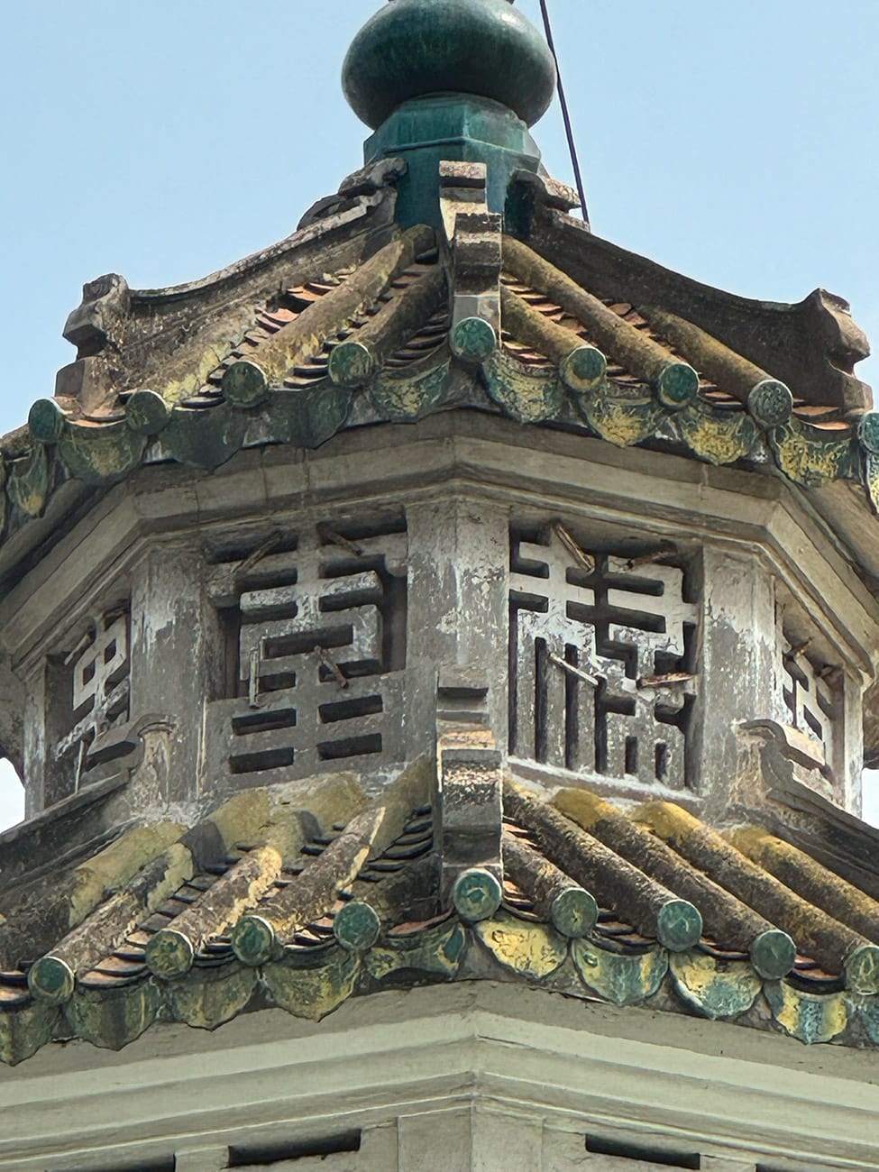 Có một ngôi chợ bí ẩn
