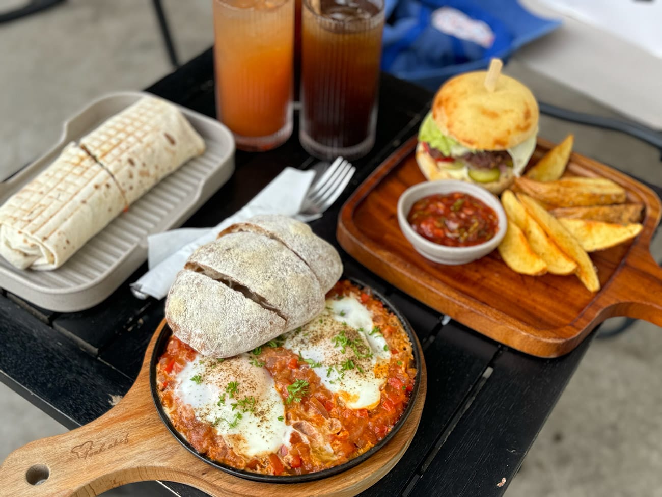 Chill ở ngôi làng đẹp bên sông