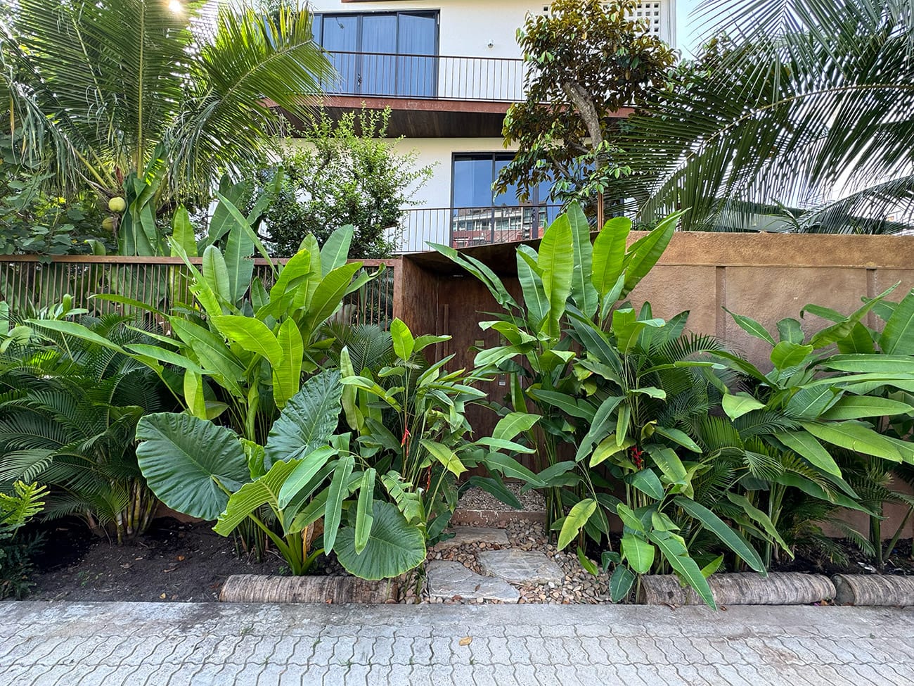 Chill ở ngôi làng đẹp bên sông