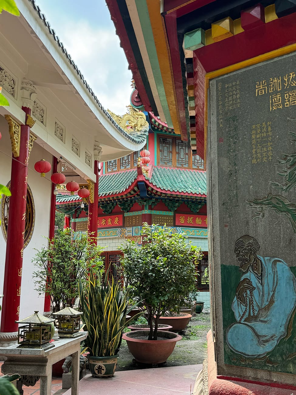 Một ngôi chùa chỉ có trong điện ảnh