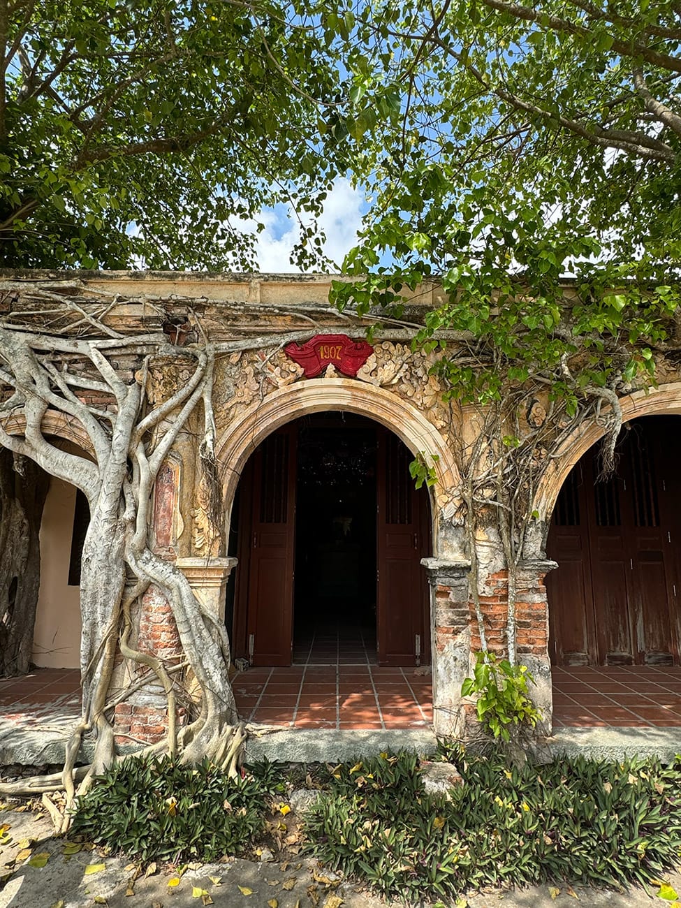 Một ngôi đình kỳ lạ