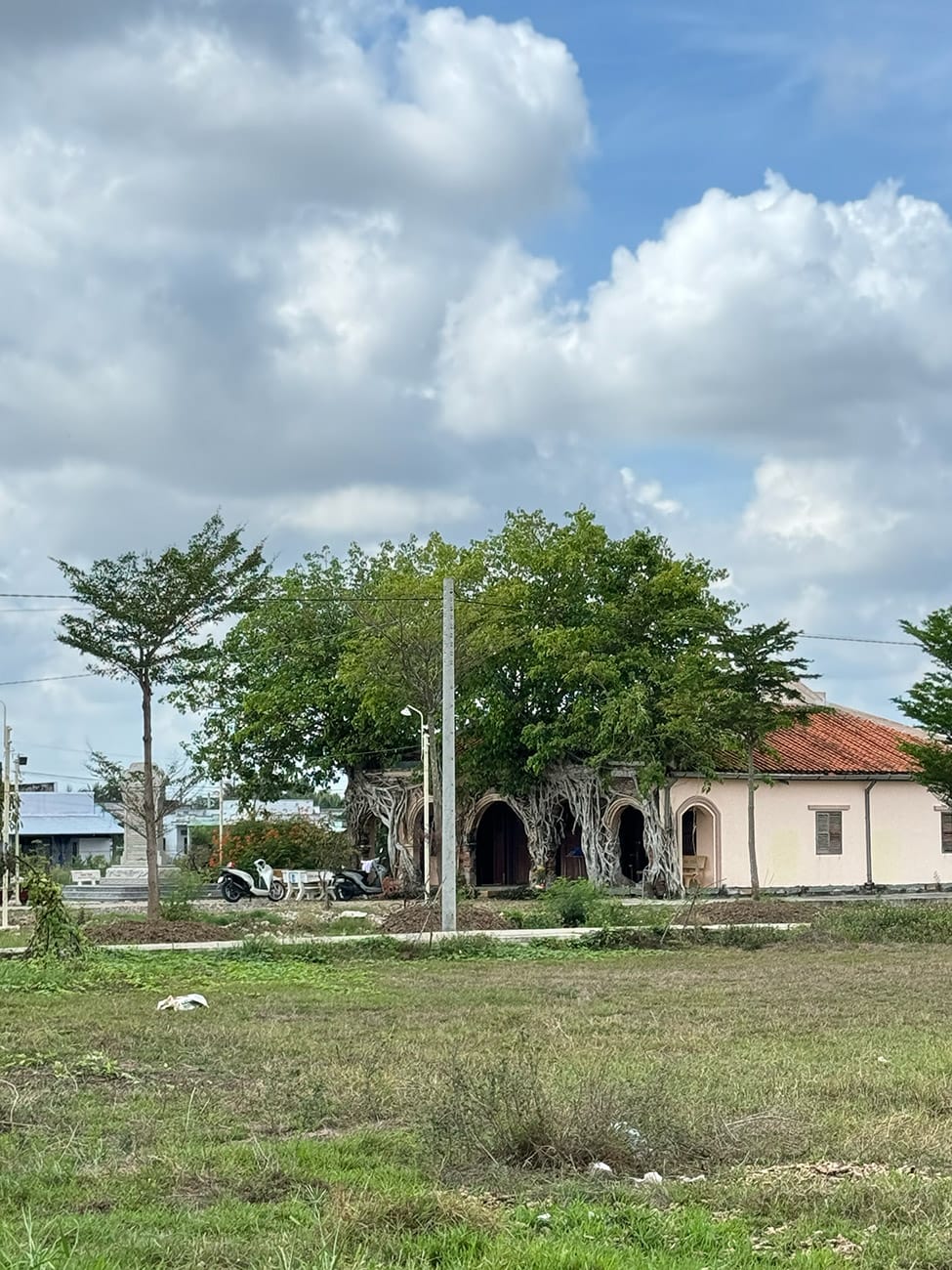 Một ngôi đình kỳ lạ