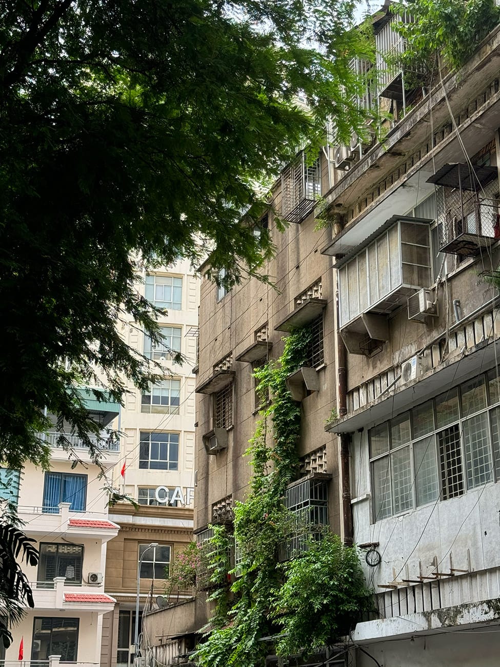 Khu phức hợp đầu tiên của Sài Gòn và gánh hát cuối cùng