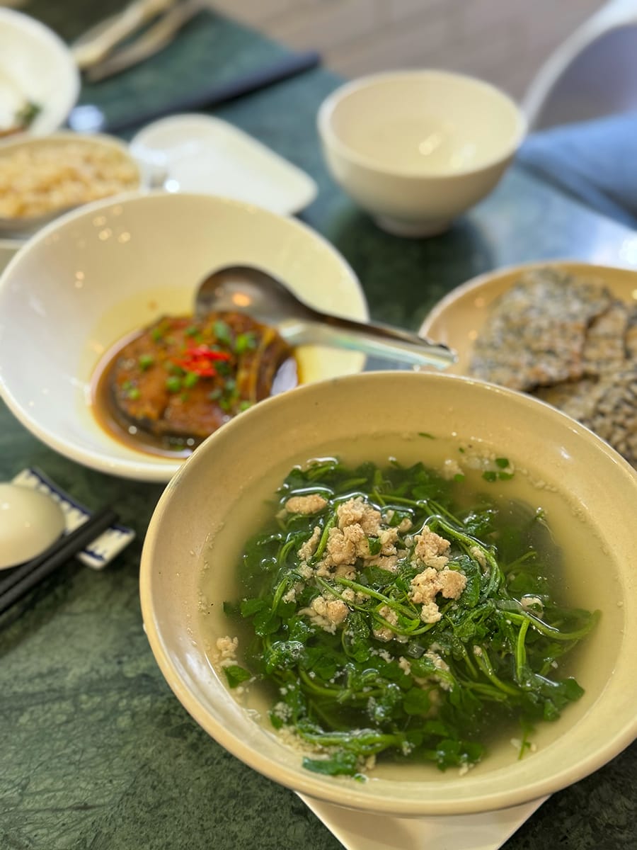 Chill trong hẻm retreat