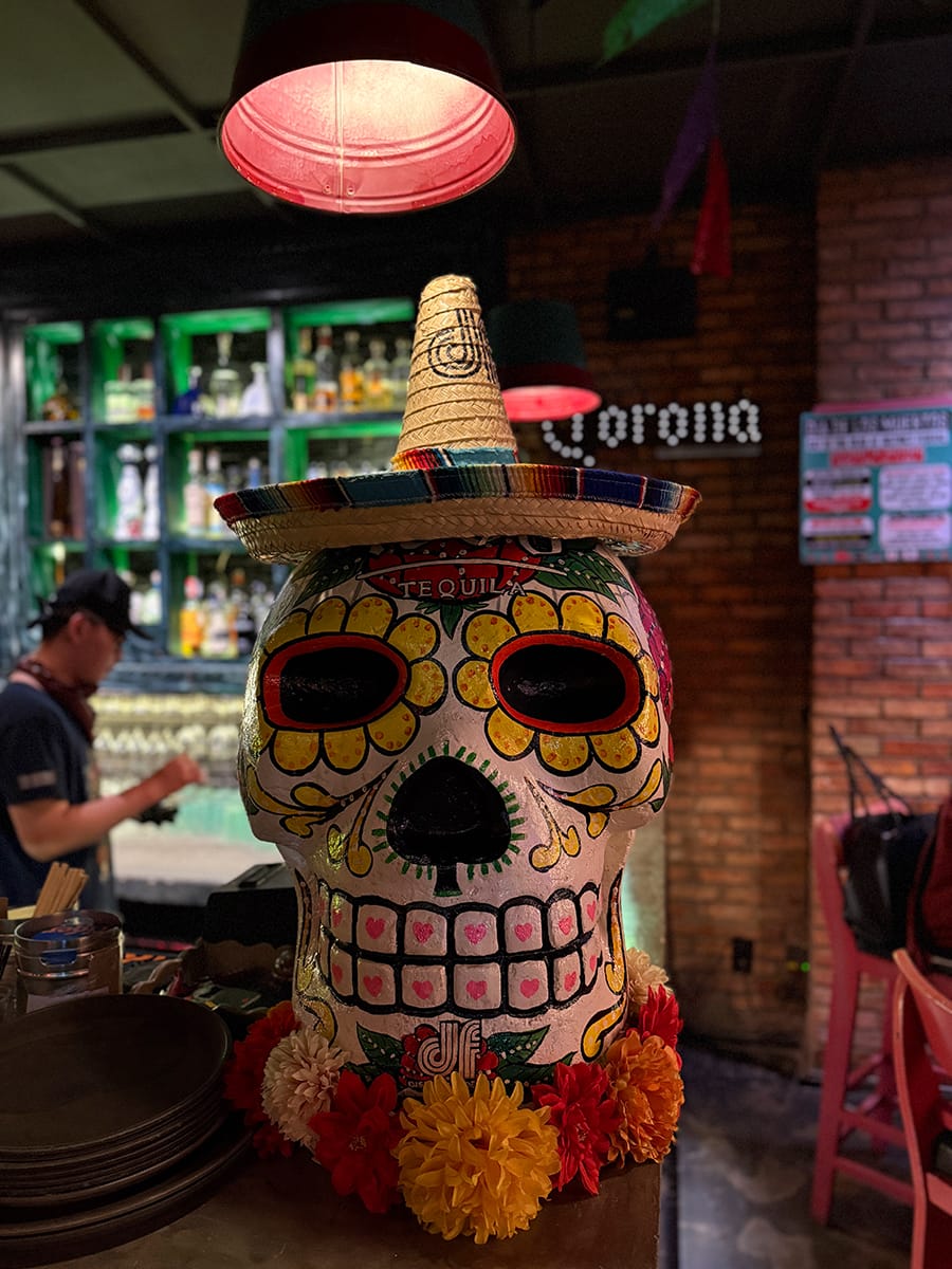 Ngày cô hồn kiểu Mexico ở Sài Gòn